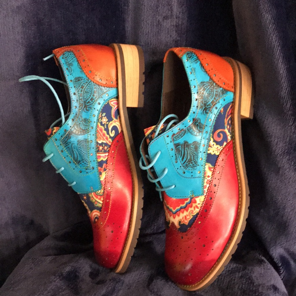 Shoes - Picture 3 of 5